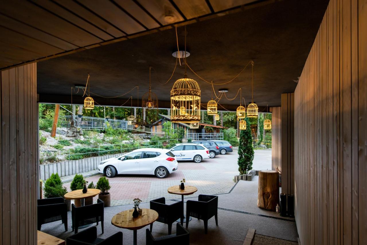 Hotel Veverica Trencin Luaran gambar